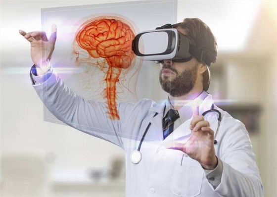 VR技术携带晶振进击医疗重大疾病领域